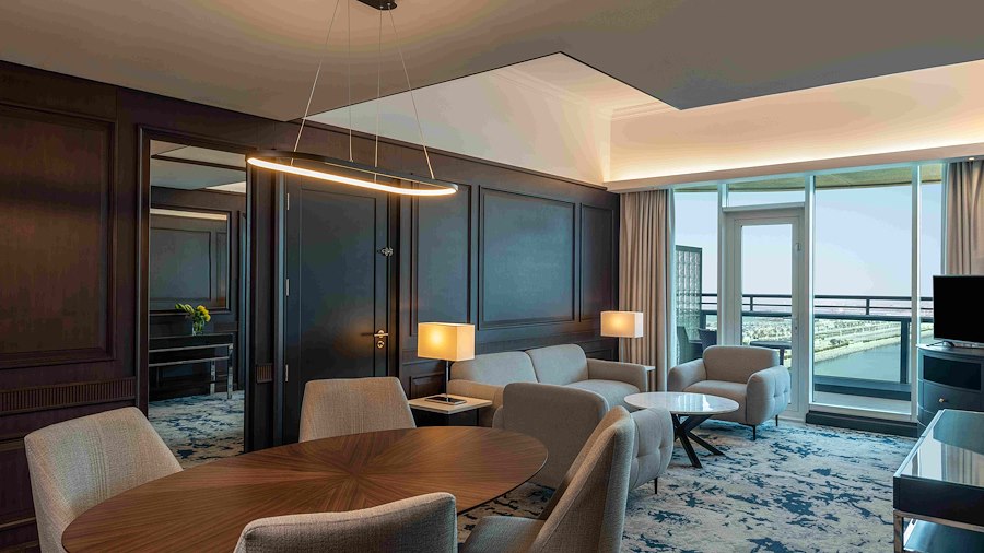 Le Méridien Mina Seyahi Beach Resort & Waterpark - Deluxe Suite Lounge